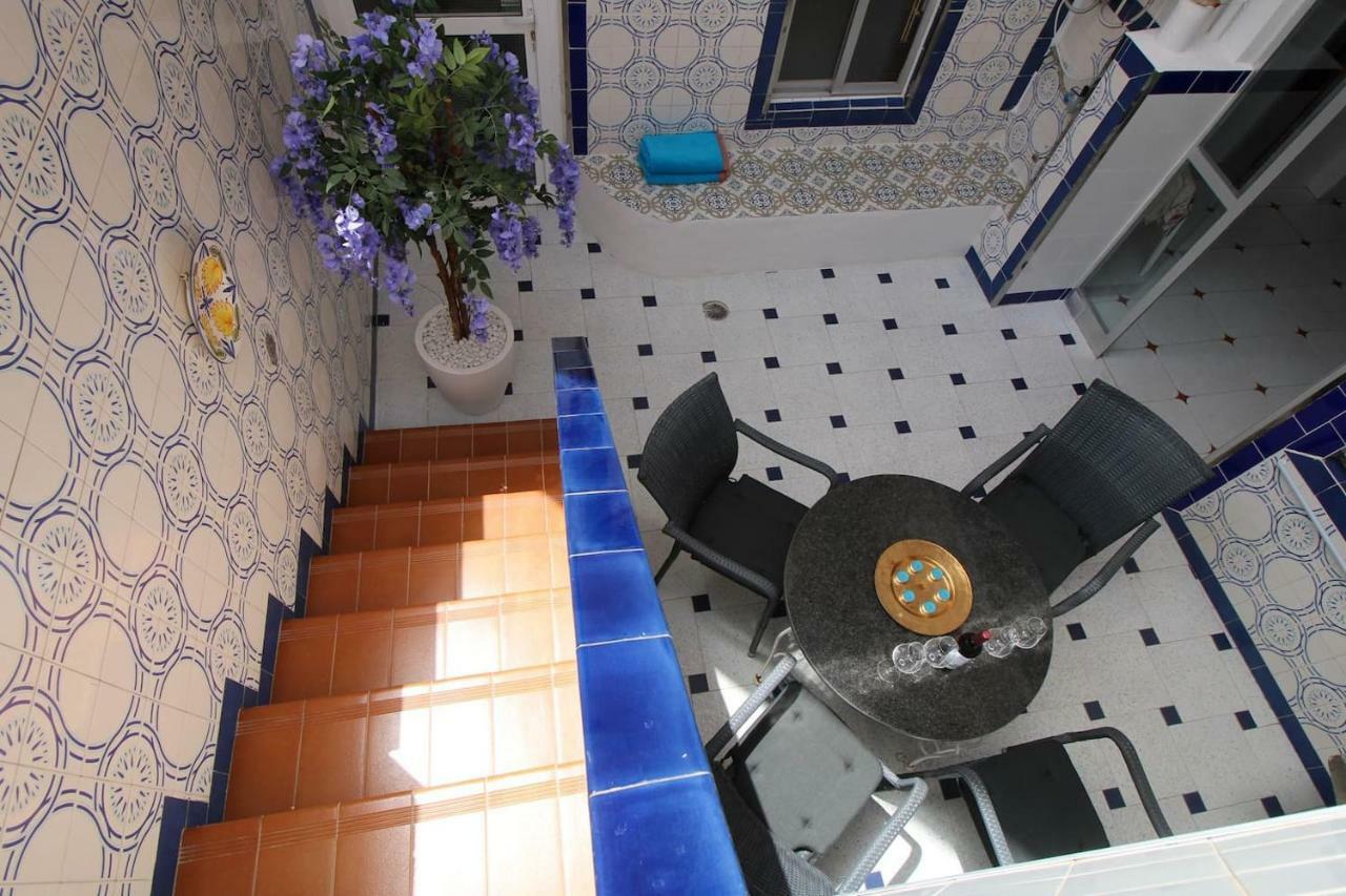 Big Apartment With Unique Patio Near Santa Barbara Castle Alicante Dış mekan fotoğraf